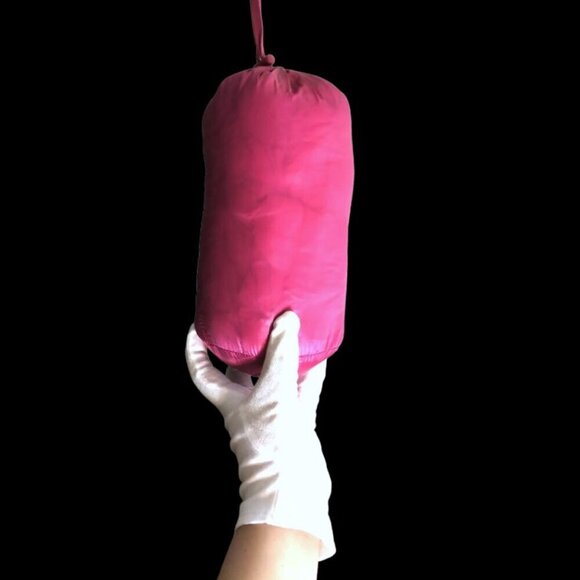 NWT Uniqlo Packable ULTRA LIGHT DOWN Hooded PARKA in Hot Pink SOLDOUT ONLINE! - Picture 9 of 16